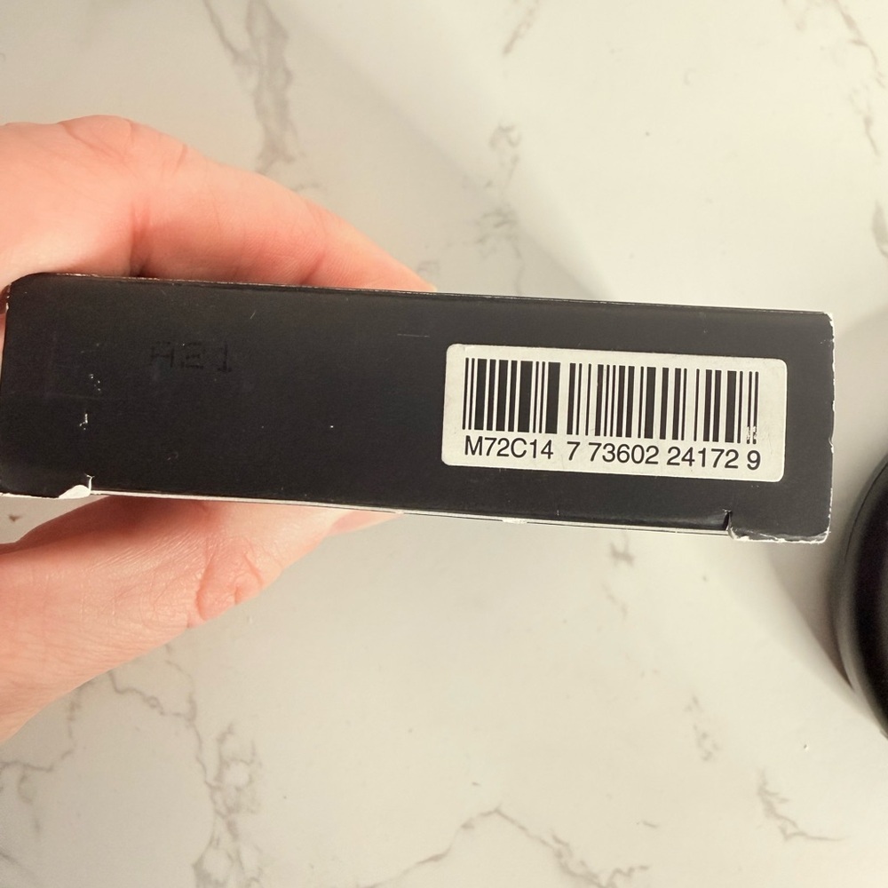 MAC Cosmetics Beauty Powder in Alpha Girl NIB - Picture 3 of 6